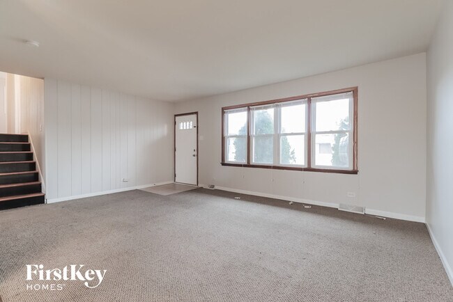 Building Photo - 16801 Louis Ct