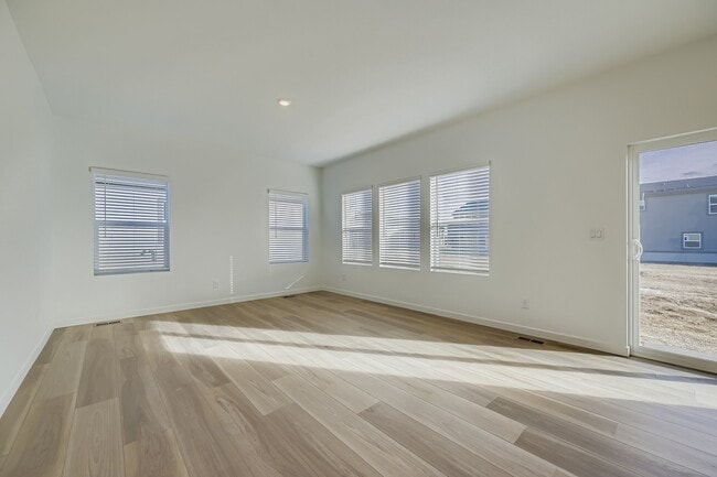 Building Photo - 253 Kobe Ln