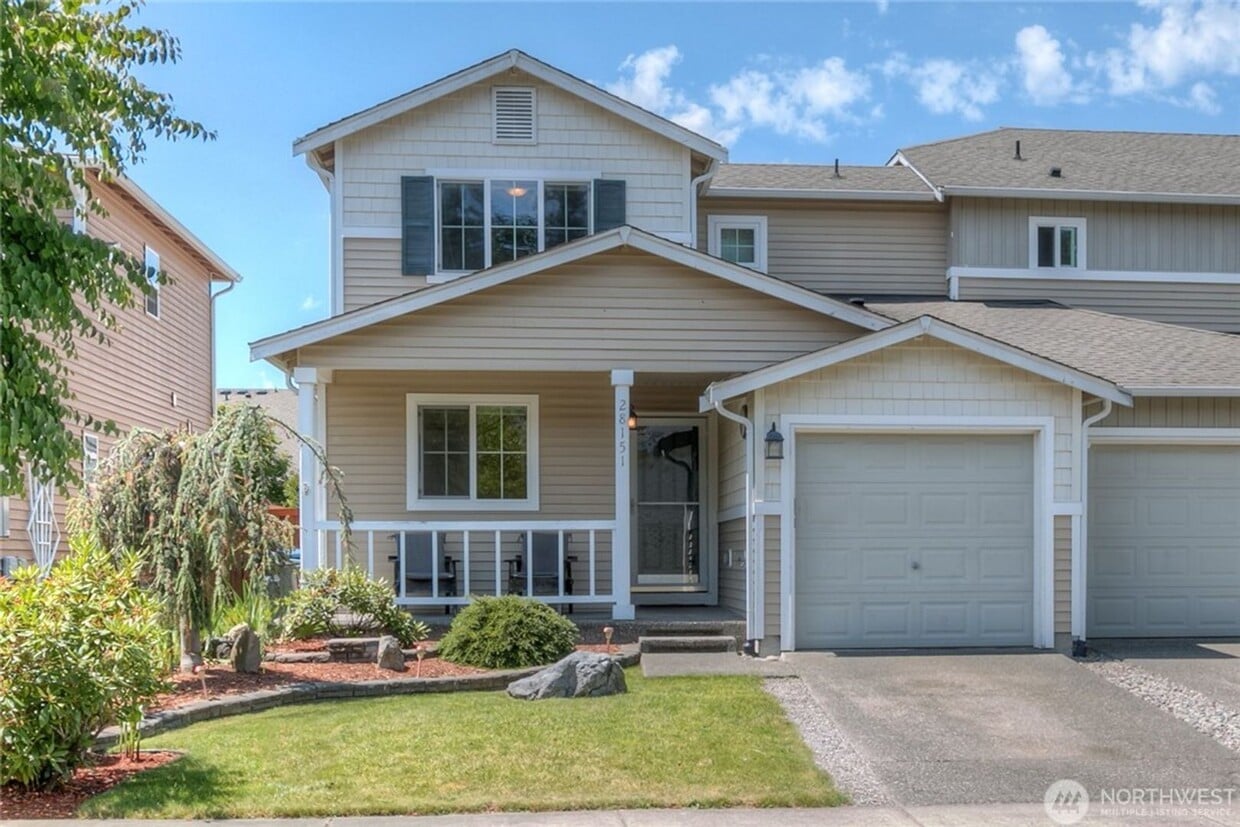 Primary Photo - Glacier Valley 2 Bedroom Home Available Au...