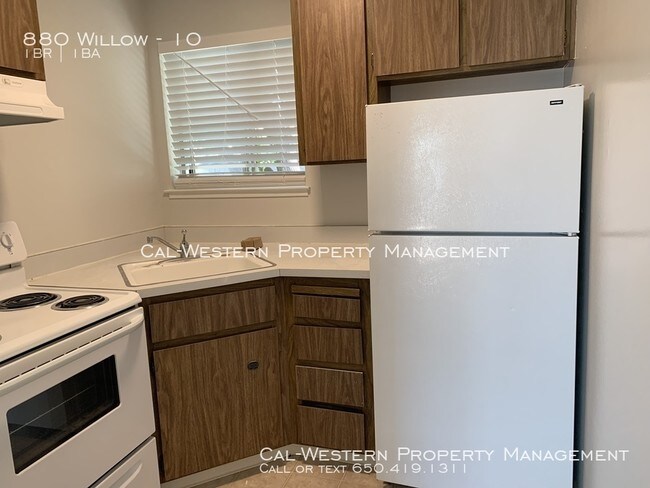 Foto del edificio - 880 Willow St