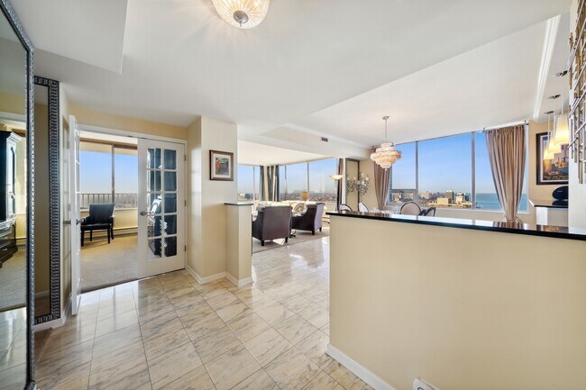 Foto del edificio - 1000 S Lake Shore Dr