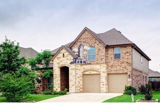 Building Photo - 621 Cavan