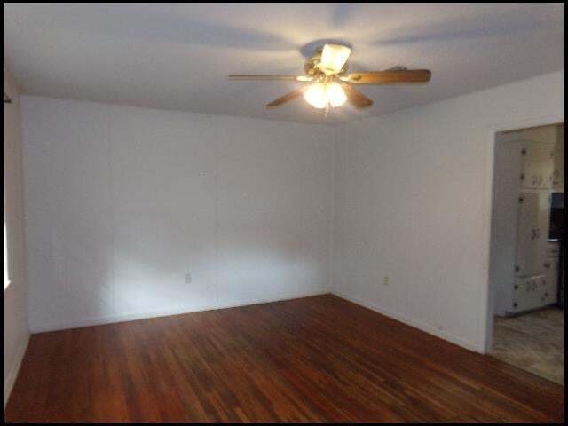 Foto del edificio - 107 S Holly St