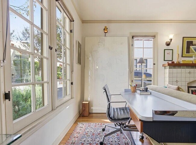 Foto del edificio - 918 1/2 Maltman Ave