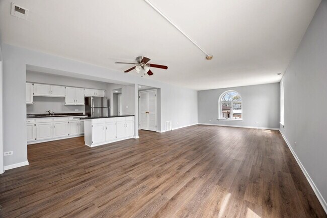 Foto del edificio - 808 Broadway Ave