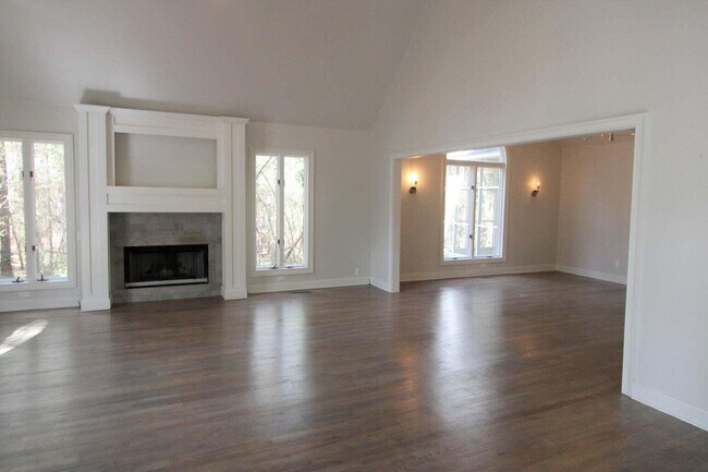 Foto del edificio - 3512 Augustus Dr