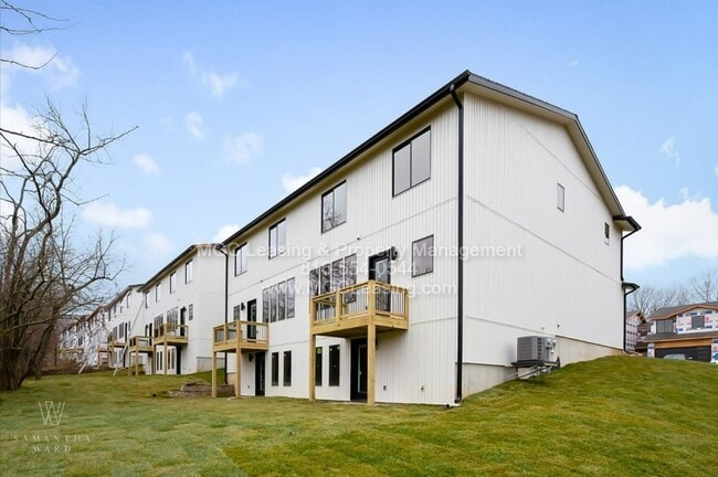 Building Photo - 6536-6538 Marsh Ave
