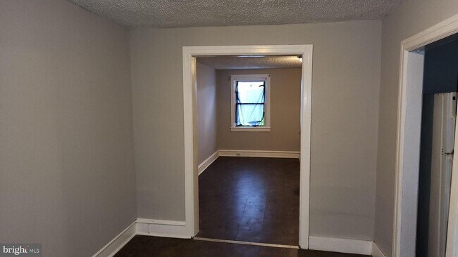 Foto del edificio - 228 N 9th St