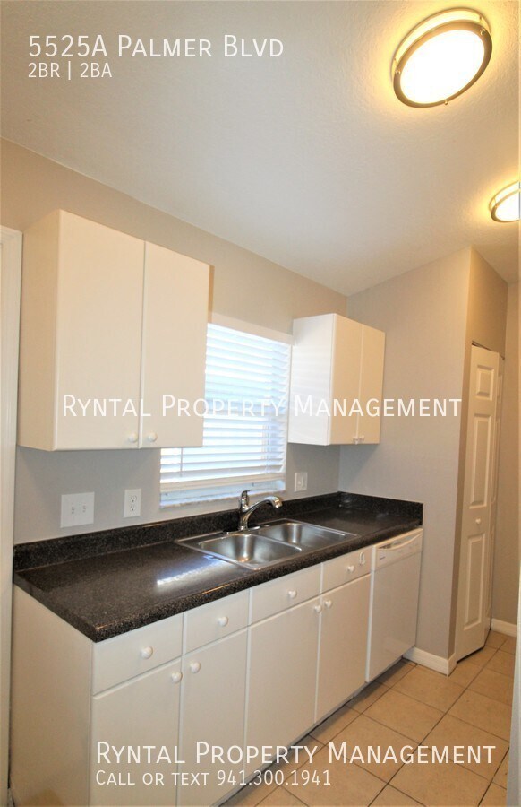 Foto del edificio - 5525 Palmer Blvd