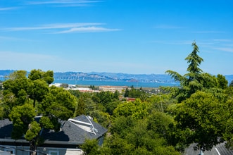 Building Photo - 231 Corte Madera Ave