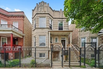 Building Photo - 3353 W Evergreen Ave