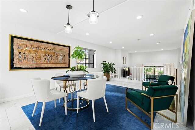 Foto del edificio - 2450 E Del Mar Blvd