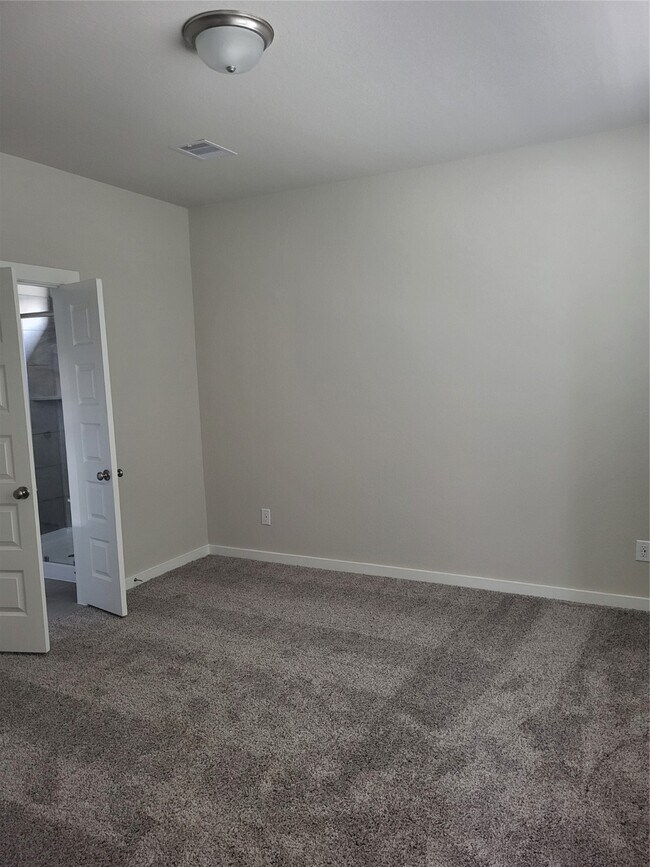 Foto del edificio - 5611 Madden Ln