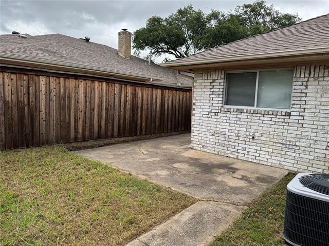 Foto del edificio - 2217 Woodcreek St