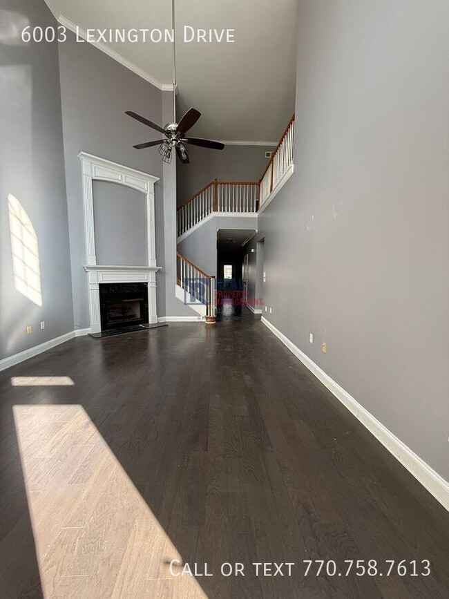 Foto del edificio - 6003 Lexington Dr