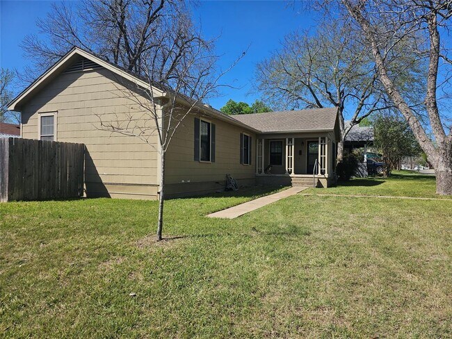 Foto del edificio - 503 W 12th St