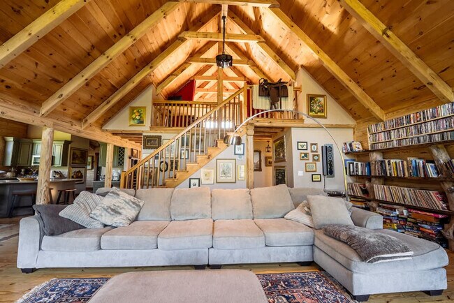 Foto del edificio - 7223 Ferry Rd