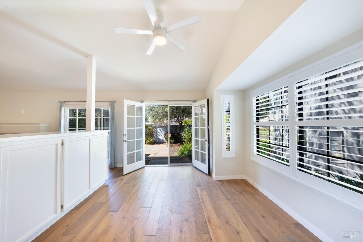 Foto principal - 1100 Princeton Dr
