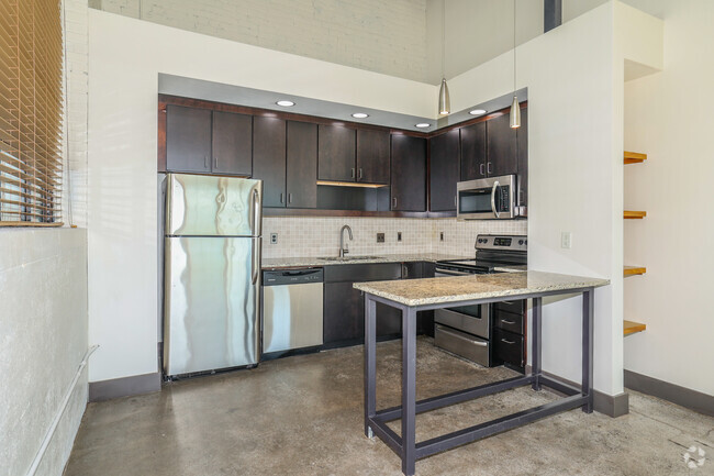 2 habitaciones, 2 baños, 842 pies cuadrados, cocina - East End Village Lofts and Penthouses