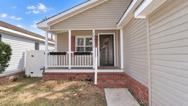Building Photo - 10011 Berrybriar Ln