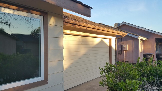 Building Photo - 760 W Nevada Cir