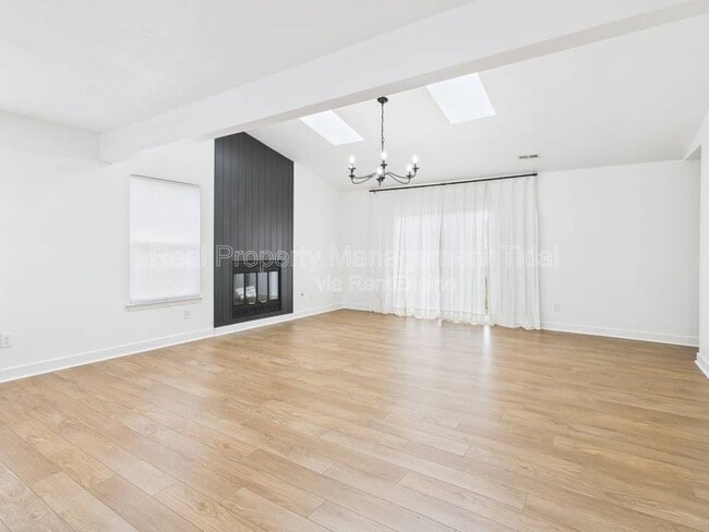 Building Photo - 236 Huntstree Pl