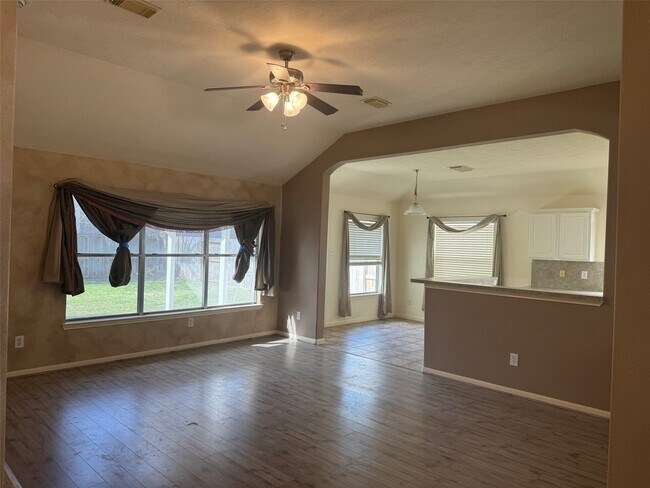 Foto del edificio - 12918 Stratford Mill Ln