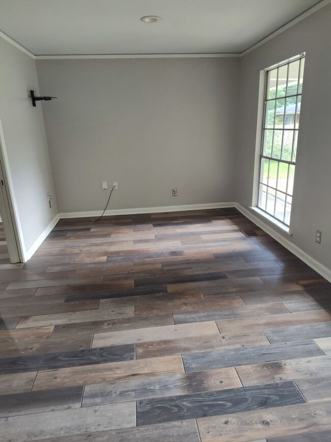 Building Photo - 5301 Venetian Way