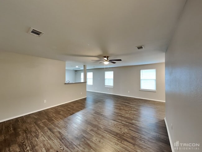 Building Photo - 9025 Puerto Vista Dr