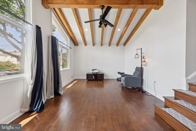 Foto del edificio - 7435 8th St NW