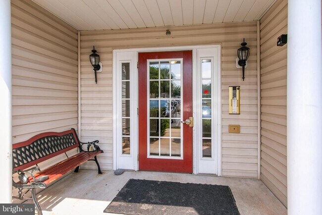 Foto del edificio - 502 Bradley Ct