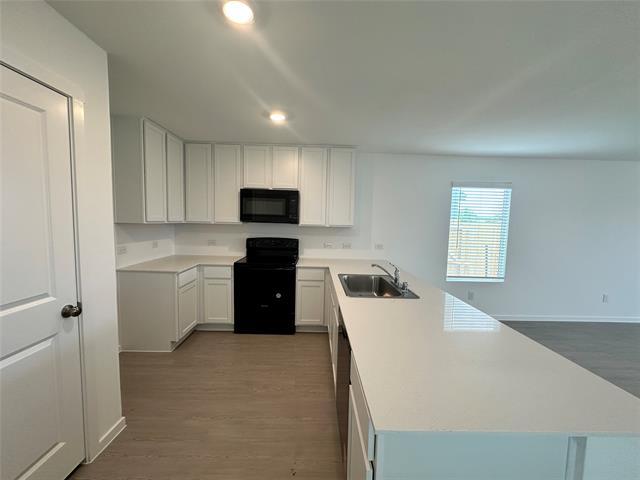 Foto del edificio - 927 Sandhill Crane Ln