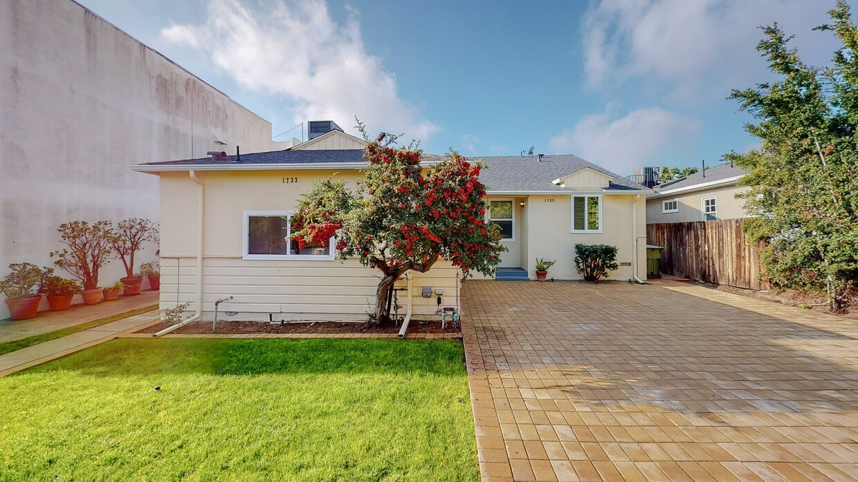 Primary Photo - 1735 Selby Ave