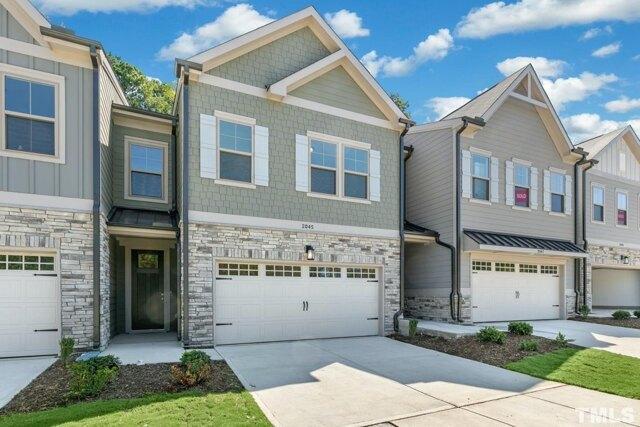 Building Photo - 2045 Maggie Vly Dr