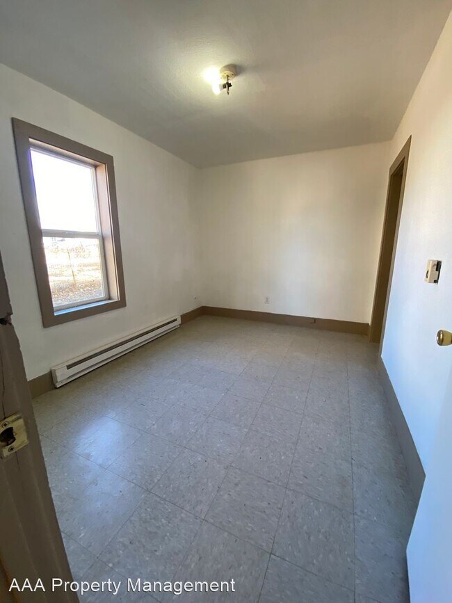 Building Photo - 2 br, 1 bath House - 3721 Emerald St.