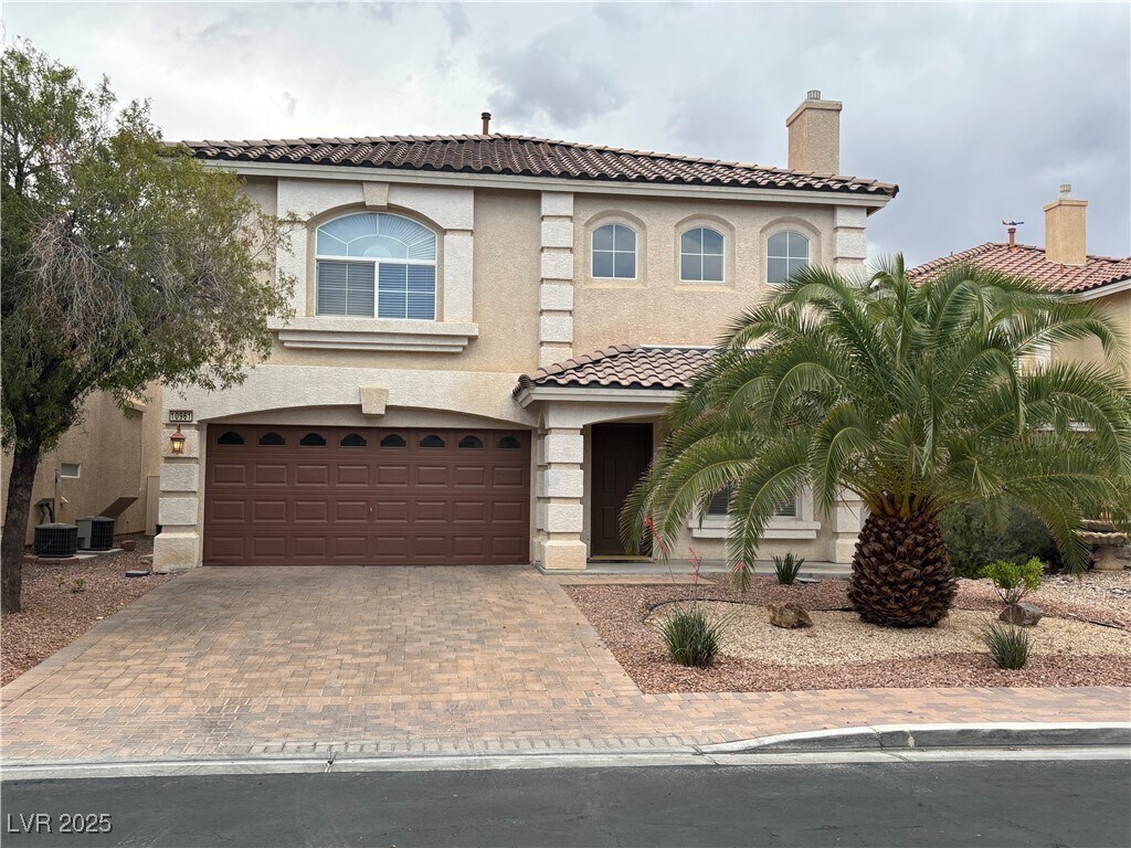 Foto principal - 10961 Fintry Hills St