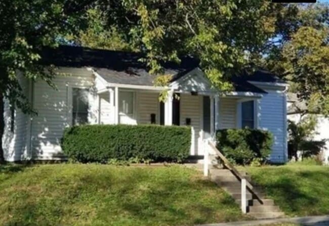 Photo - 822 Tippecanoe St Apartment