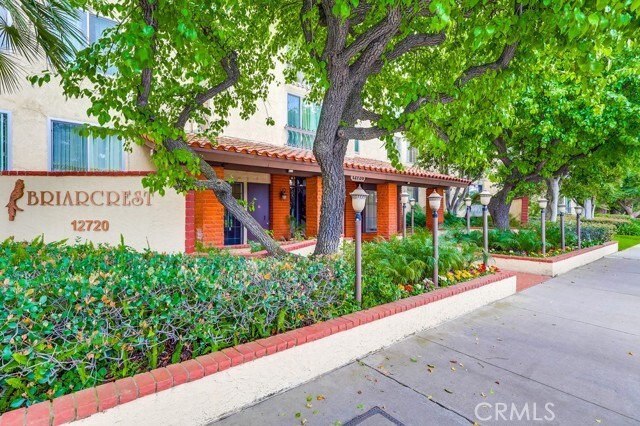 Foto principal - 12720 Burbank Blvd