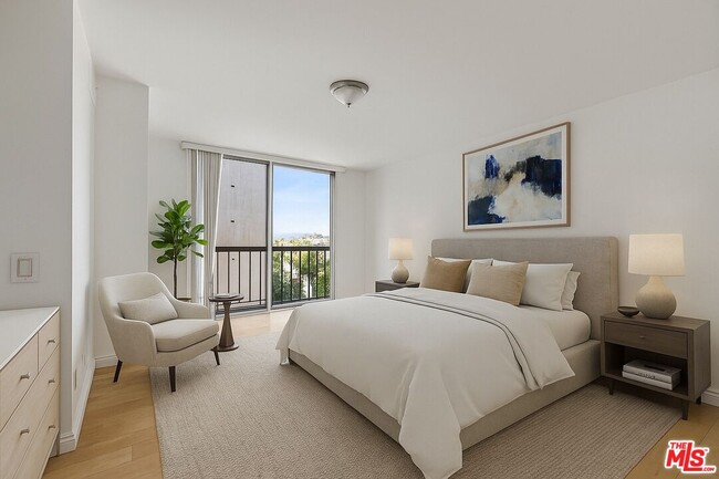 Building Photo - 10747 Wilshire Blvd