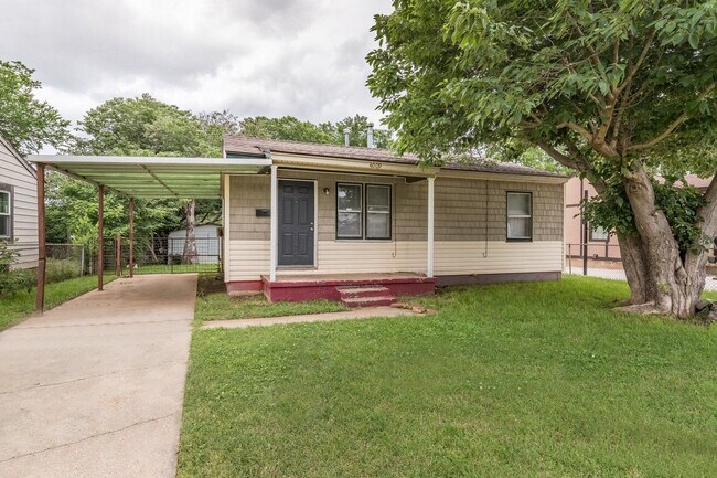 Building Photo - Lovely Home In Southwest OKC!