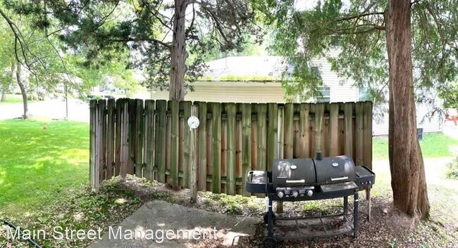 Foto del edificio - 2 br, 1.5 bath House - 1002 Green Ridge Dr.