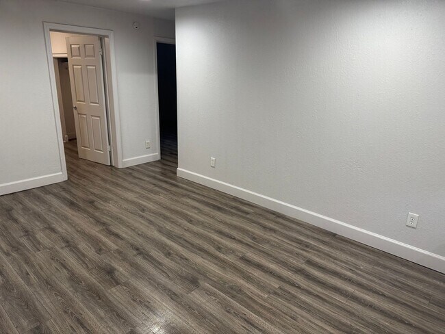 Foto del edificio - Updated Home Near KU Med