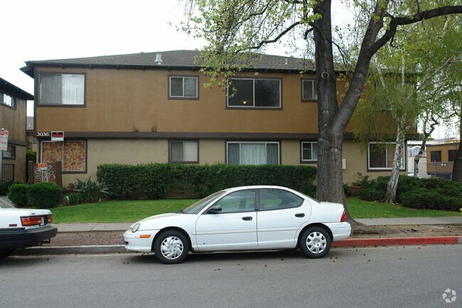 Foto del edificio - Birchwood Apartments
