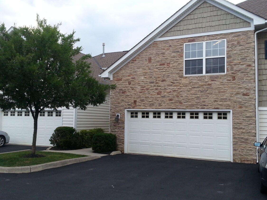2 Story Condo - 6272 Hudson Reserve Way