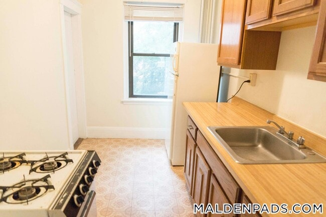 Foto del edificio - 349 Pleasant St