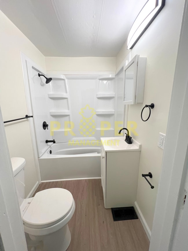 Foto del edificio - Recently renovated 2 bedrooms 1 bath
