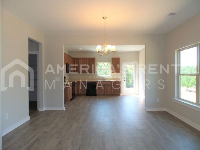 Building Photo - Home for Rent in Odenville... Available to...