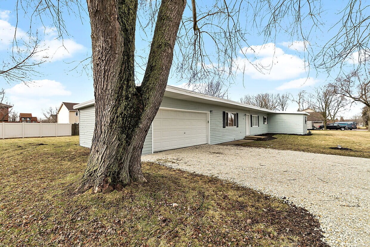 725 S Spencer Rd, New Lenox, IL 60451 House Rental in New Lenox, IL