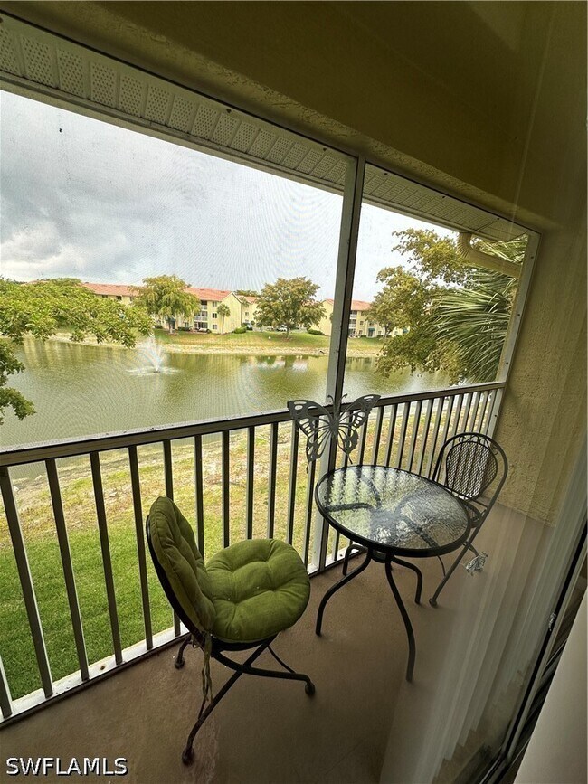 Foto del edificio - 8264 Key Royal Cir