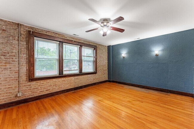 Foto del edificio - 6742 16th St